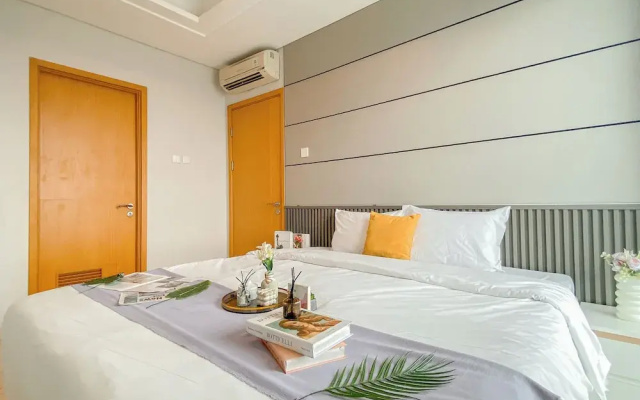 Fully Furnished And Elegant 2Br At Apartment Capitol Suites