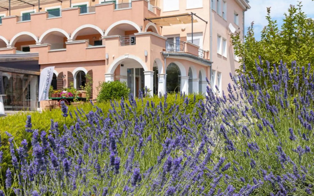 Hotel Kanajt