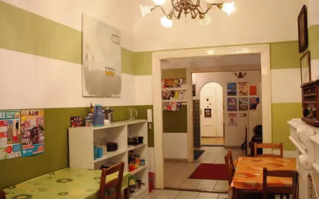 Ginkgo Hostel Budapest