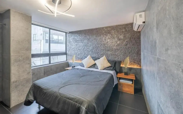 3 BR apartment 1 block from lleras park