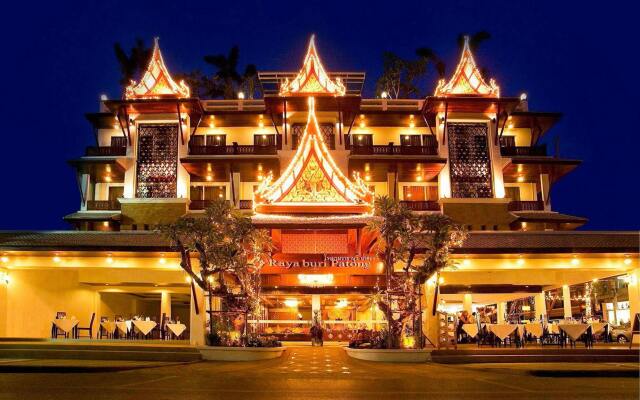 Rayaburi Hotel Patong Пхукет вид на фасад