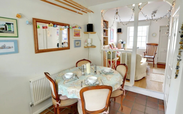 Quaint Holiday Home in Deal Kent With Terrace