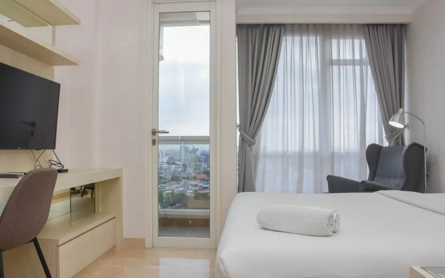 Comfortable And Warm Studio Room At Menteng Park Apartment