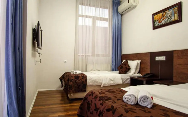 AIA Hotel