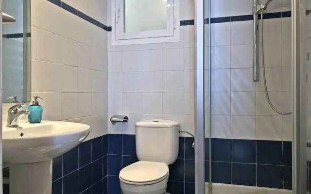 Big Family 3 Bedroom Apartment - RNU 65075