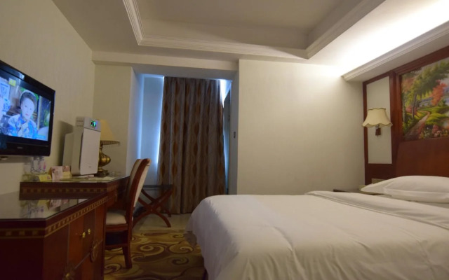 Vienna Hotel Foshan Zumiao Metro Station
