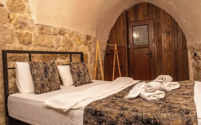 Kadim Otel
