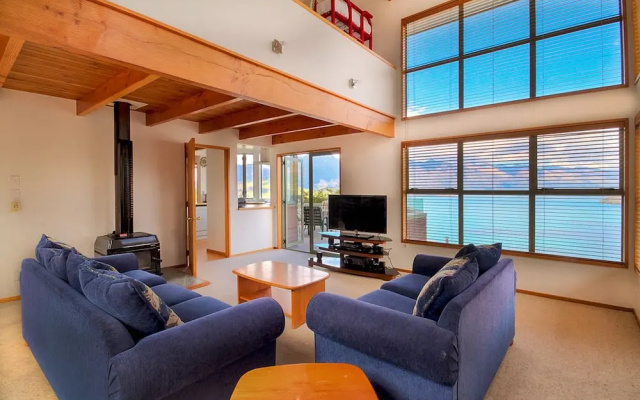 Ruby's Fernhill Vista