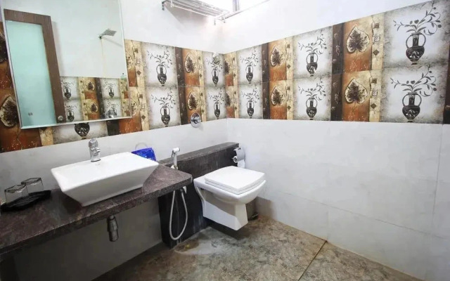 OYO 2456 Hotel Narayan Inn