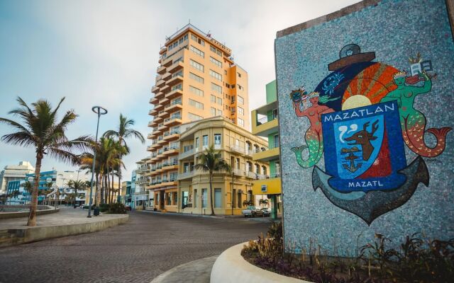 Отель Best Western Posada Freeman Мексика, Масатлан - отзывы, цены и фото номеров - забронировать отель Best Western Posada Freeman онлайн вид на фасад