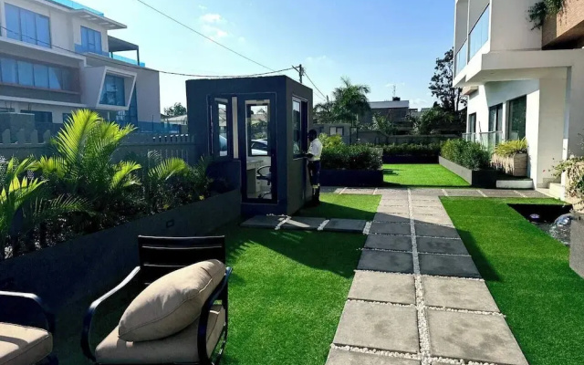 CozyDeluxe Studio Apt in East Legon
