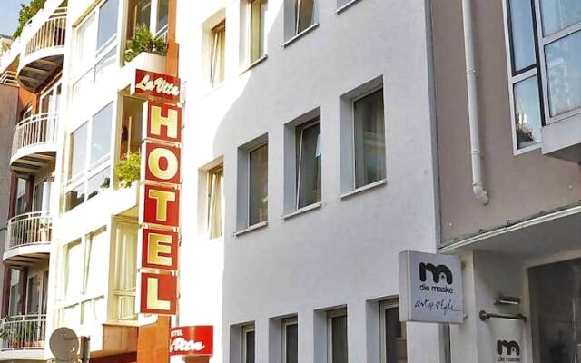 Отель Cara Vita Hotel Германия, Кёльн - 1 отзыв об отеле, цены и фото номеров - забронировать отель Cara Vita Hotel онлайн вид на фасад