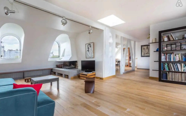 Sumptuous Apartment in the Heart of Paris !