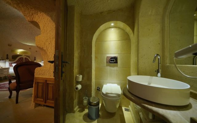 Maya Cave Hotel