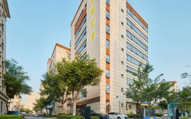 Huayue Genting Hotel (Xiamen North Railway Station)