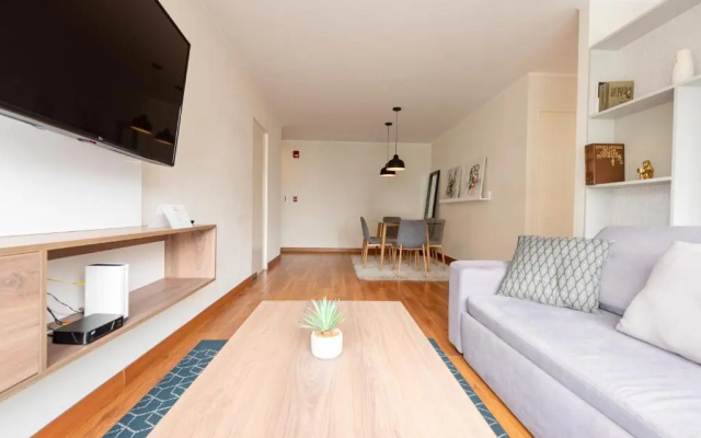 Trendy Host Canvas, Miraflores
