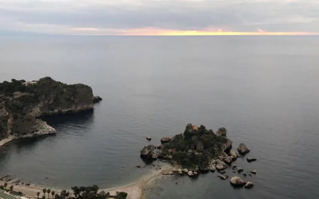 Pina's tao sea home