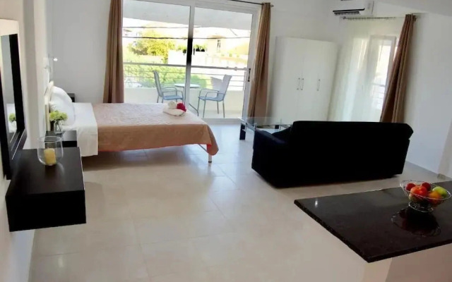 Jessica's Studios & Apartments