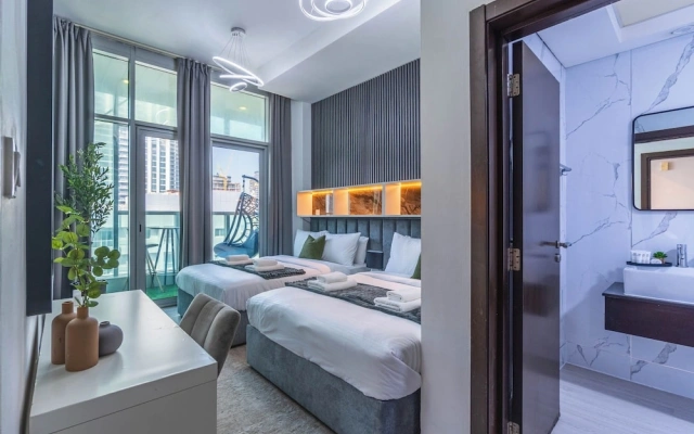 Unforgettable Canal & Sea View