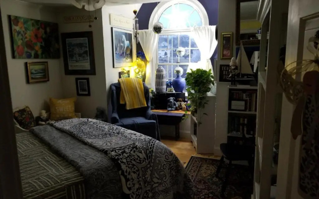 Inn 38 Oak Bluff Circle