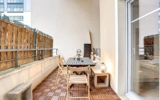 Chic apart with terrace and parking