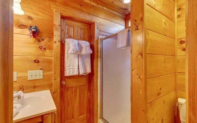 Bearfoot Lodge by RedAwning