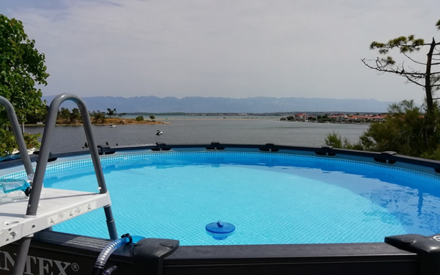 Apartment Ljilja - 10m from the sea with parking: A2 Nin, Zadar riviera