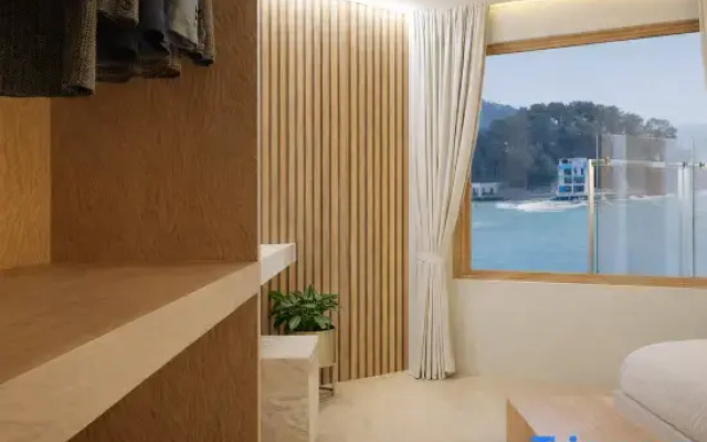 KAIVE Suite Busan Songjeong Signature