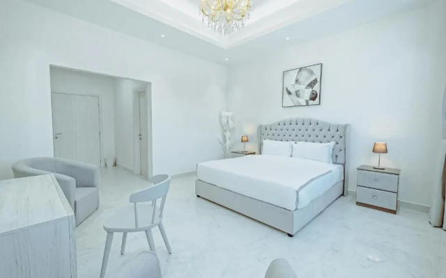 Luxury Modern White Villa on Island 9,500 sqft