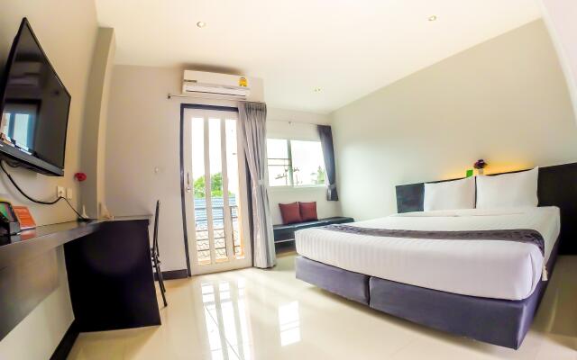 Отель My Place Phuket Airport Mansion комната для гостей