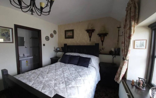 2 Bed Flat - Sleeps 3 - Parking - Wifi