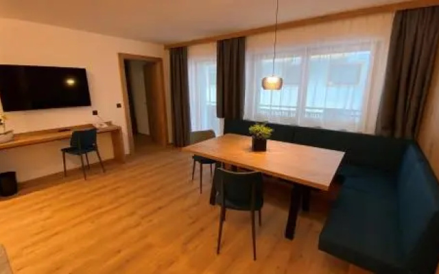 Hotel Garni Binta