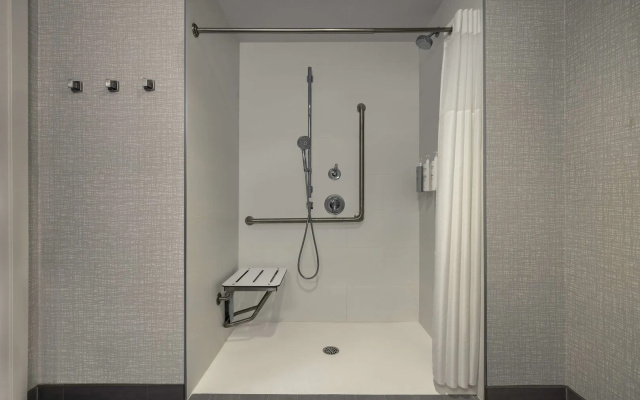 Hampton Inn Midland, On