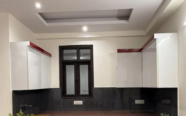 Hotel Royal India - New Palam Vihar