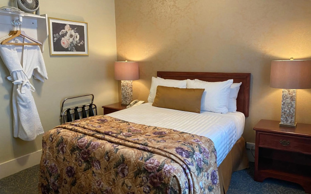 Kingston Hotel