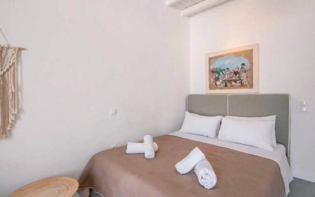 Fanari Studio 2 with panoramic pool