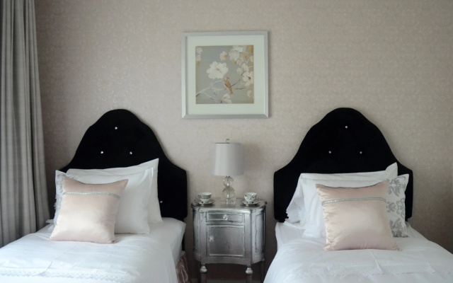 Rosellen Suites At Stanley Park