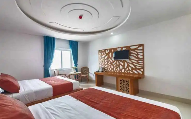 La Castle Hotel
