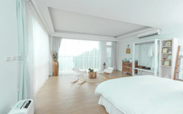 Ample Villa