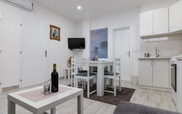 Apartment BB