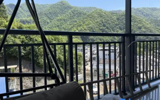Shitai Juyuan Homestay (Guniujiang Scenic Area)