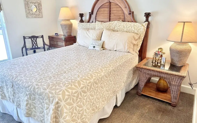 Turtle Cove 3 Bedroom Townhouse by RedAwning