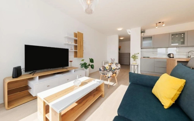 Central Vibes by Belmont Realty