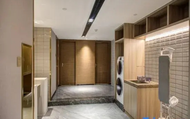 Starway Hotel (Zhengzhou Songshan Road Erqi Wanda)