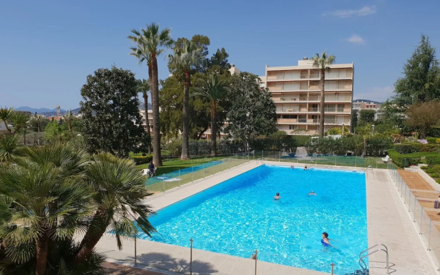 Beautiful 1-bedroom Apartment Sea View