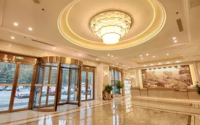 Vienna Hotel (Shouguang Wanda Plaza store)