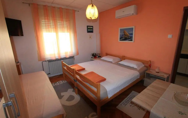 Apartment Antic S