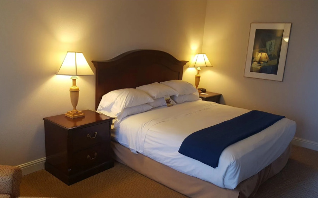 Inn at the Commons