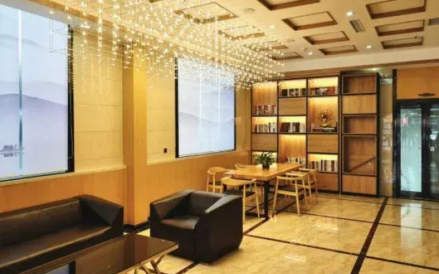 Lizun Haoting Hotel (Hebi Love City)