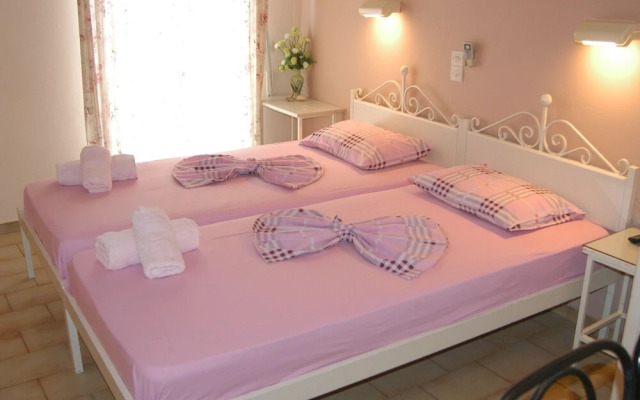 Marina Rooms